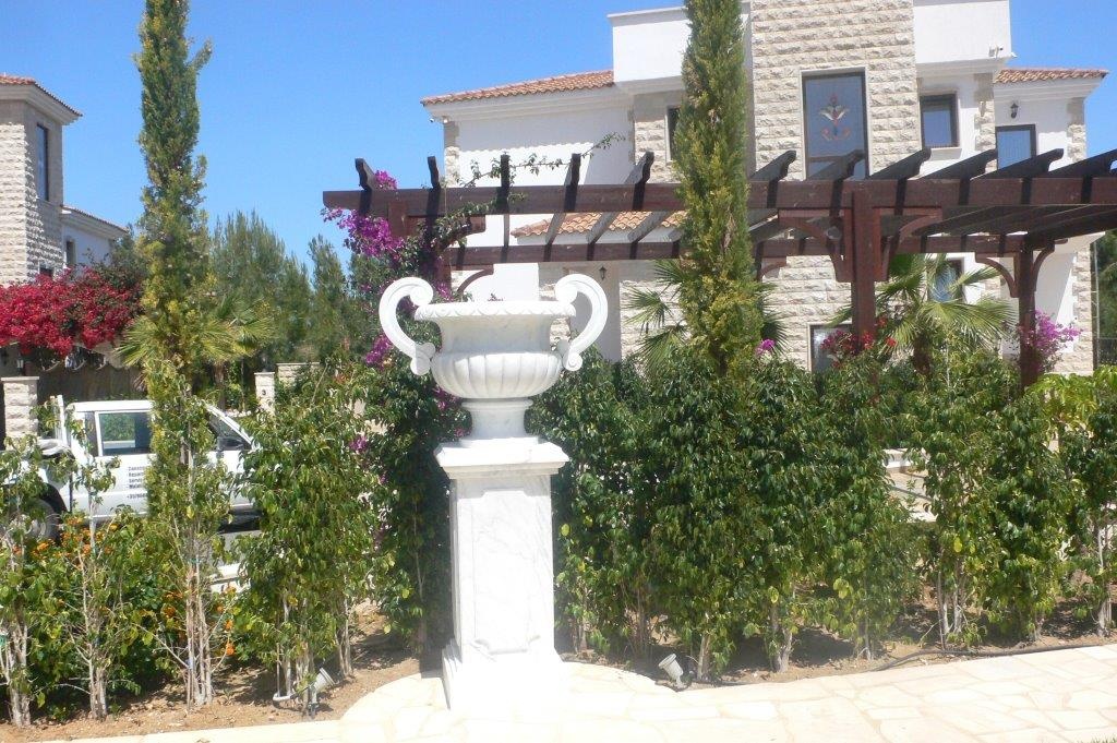 Residential Villa - LUXURY VILLA FOR SALE