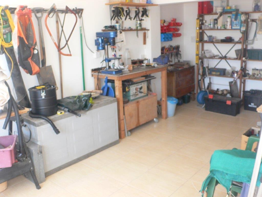 Residential Villa - 4 BEDROOM DETACHED VILLA FOR SALE IN NEO CHORIO with full title deed